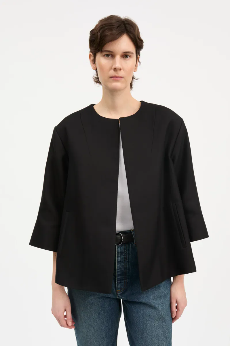 Opera jacket  - Svart  Skall Studio